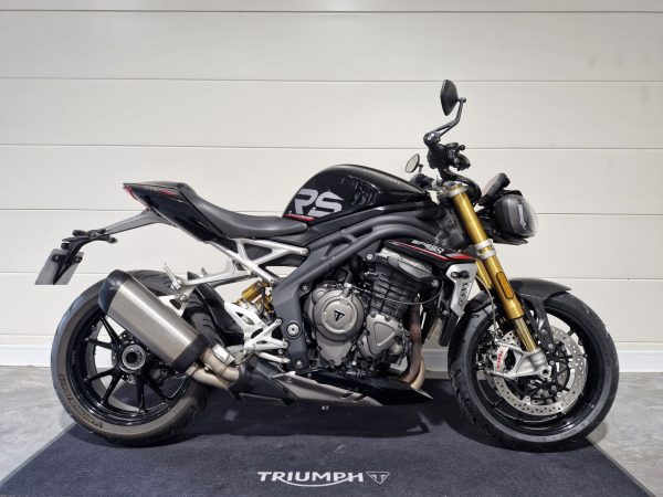 TRIUMPH SPEED TRIPLE 1200 RS