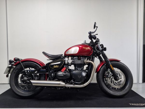 TRIUMPH BONNEVILLE BOBBER 1200 GOLD LINE Edition