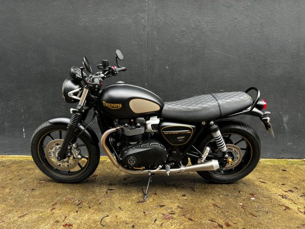 TRIUMPH STREET TWIN  900 GOLDLINE - ELIGIBLE A2 – Image 3