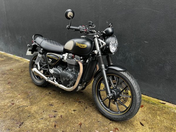 TRIUMPH STREET TWIN  900 GOLDLINE - ELIGIBLE A2