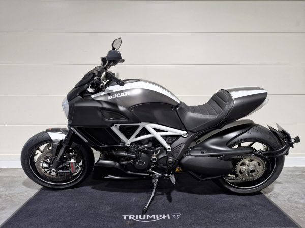 DUCATI DIAVEL CARBON – Image 2