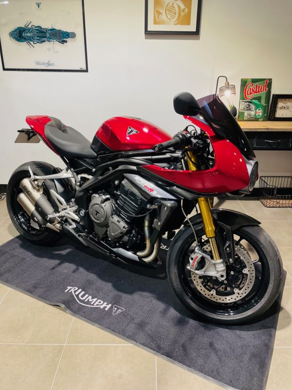 TRIUMPH SPEED TRIPLE 1200 RR