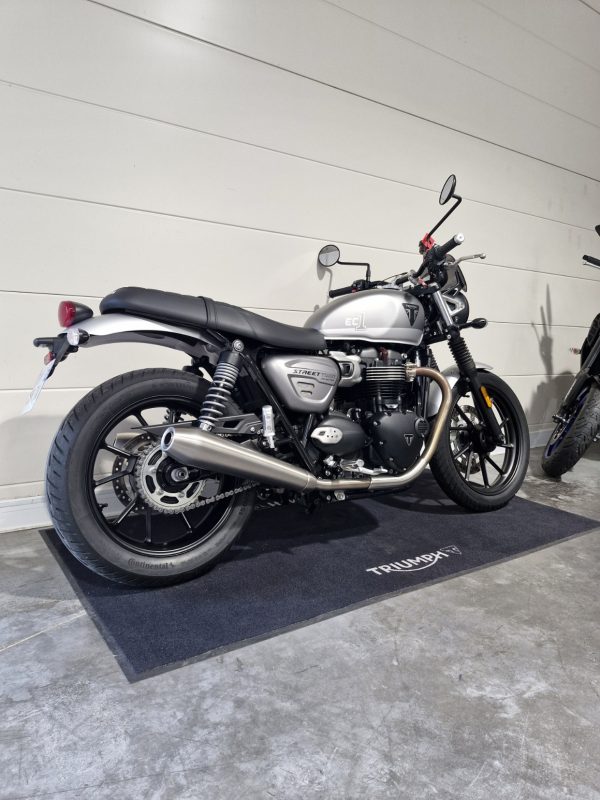 TRIUMPH STREET TWIN 900 EC1 Edition – Image 3