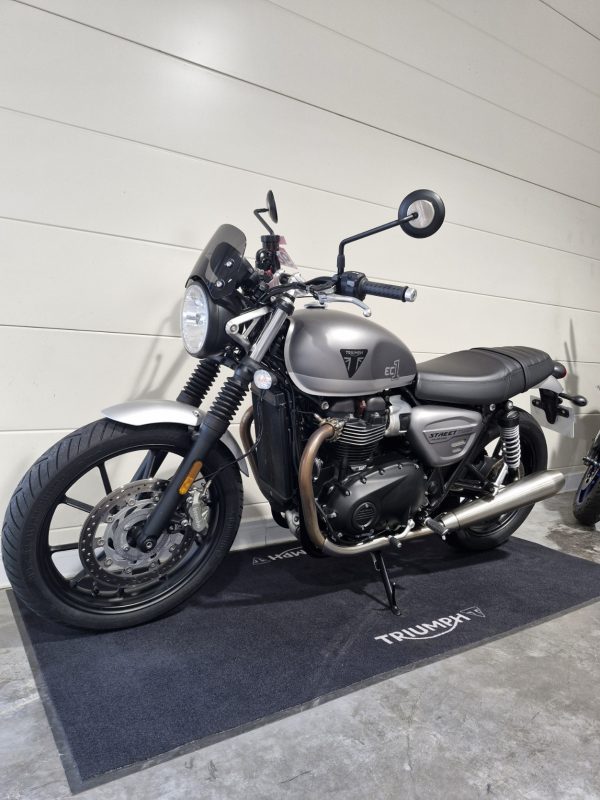 TRIUMPH STREET TWIN 900 EC1 Edition – Image 4