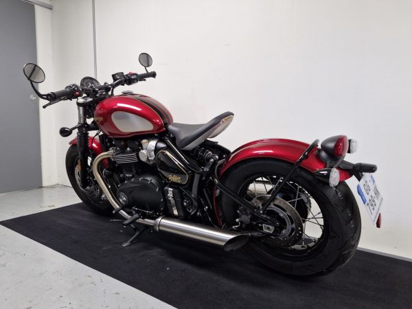 TRIUMPH Bonneville Bobber 1200 GOLD LINE EDITION – Image 4
