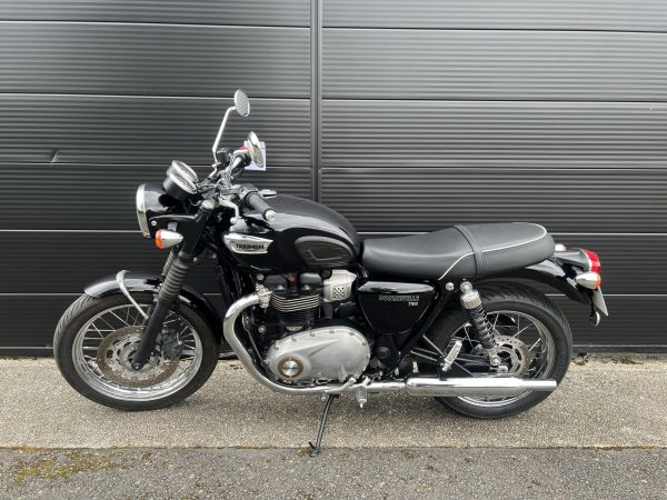 TRIUMPH Bonneville T100