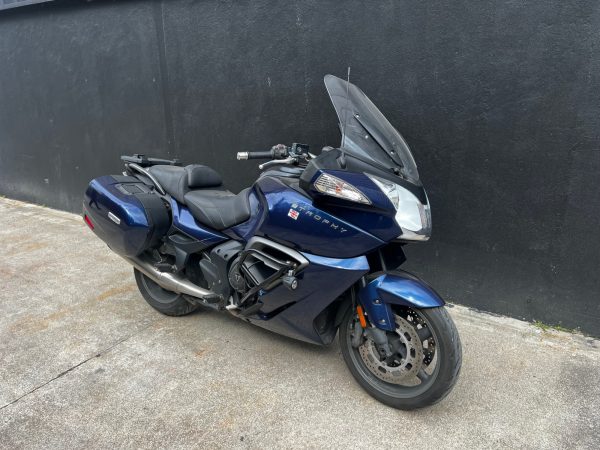 TRIUMPH TROPHY 1200 SE