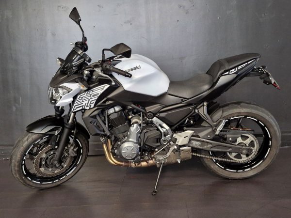 KAWASAKI Z650 ( COMPATIBLE A2 )