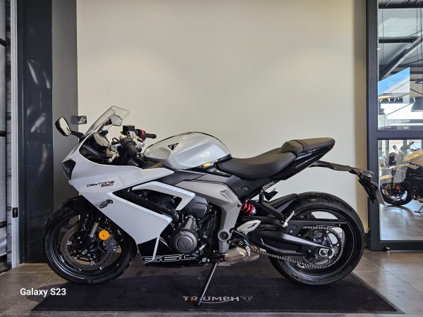 TRIUMPH DAYTONA 660 – Image 2