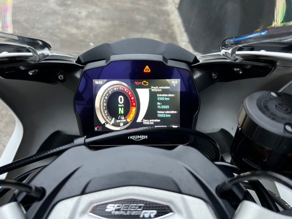 TRIUMPH SPEED TRIPLE 1200 RR – Image 5