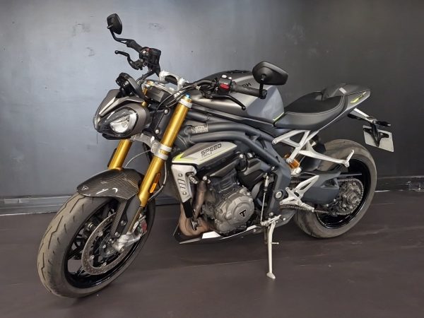 TRIUMPH SPEED TRIPLE 1200 RS – Image 3