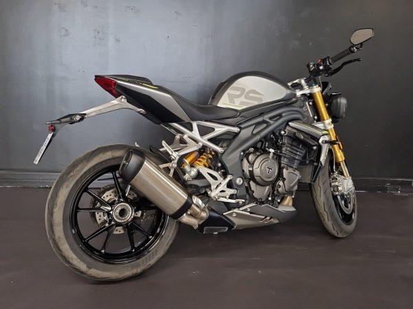 TRIUMPH SPEED TRIPLE 1200 RS – Image 4
