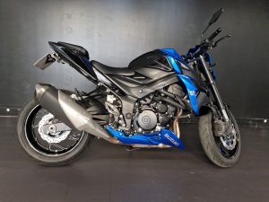 SUZUKI GSX 750 S FULL