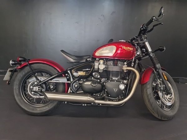 TRIUMPH BOBBER 1200 GOLD LINE Edition – Image 2