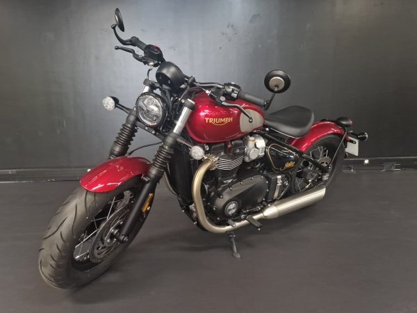 TRIUMPH BOBBER 1200 GOLD LINE Edition – Image 3