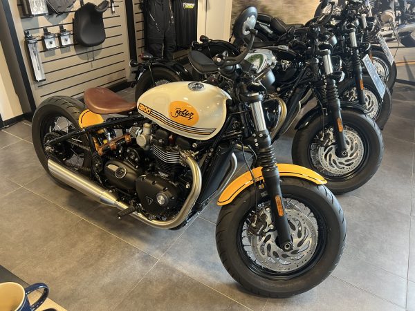 TRIUMPH Bonneville Bobber 1200