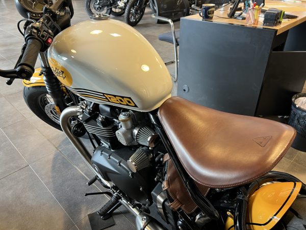 TRIUMPH Bonneville Bobber 1200 – Image 6