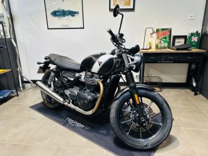 TRIUMPH SPEED TWIN 900
