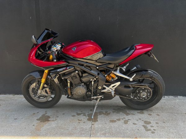 TRIUMPH SPEED TRIPLE 1200 RR – Image 3