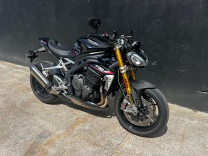 TRIUMPH SPEED TRIPLE 1200 RS
