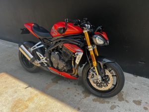 TRIUMPH SPEED TRIPLE 1200 RS