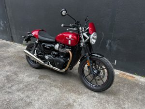 TRIUMPH STREET TWIN  900 - eligible a2