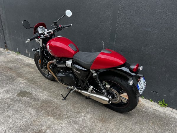 TRIUMPH STREET TWIN  900 - eligible a2 – Image 4