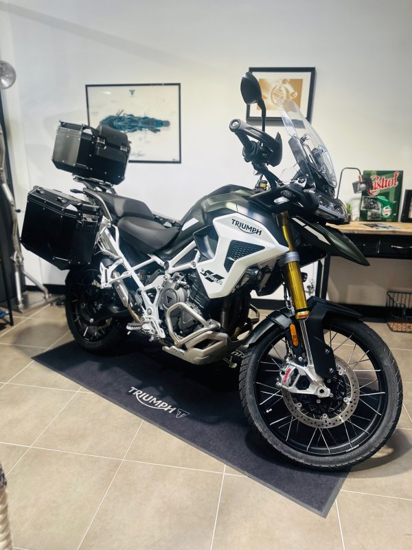 TRIUMPH TIGER 1200 RALLY PRO