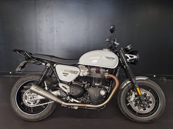TRIUMPH SPEED TWIN 1200