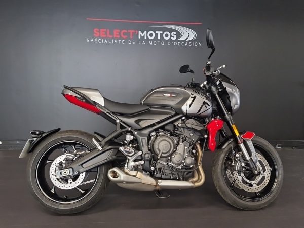 TRIUMPH TRIDENT 660