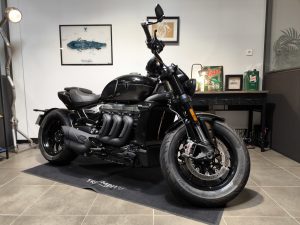 TRIUMPH ROCKET 3 R STORM