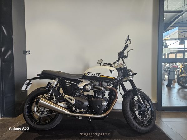 TRIUMPH SPEED TWIN 1200 – Image 2