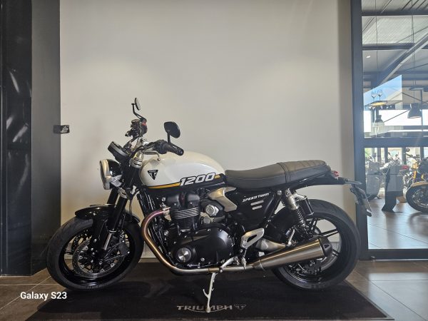 TRIUMPH SPEED TWIN 1200