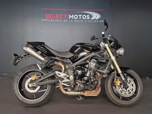 TRIUMPH STREET TRIPLE 675