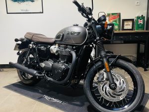 TRIUMPH Bonneville T120 Black