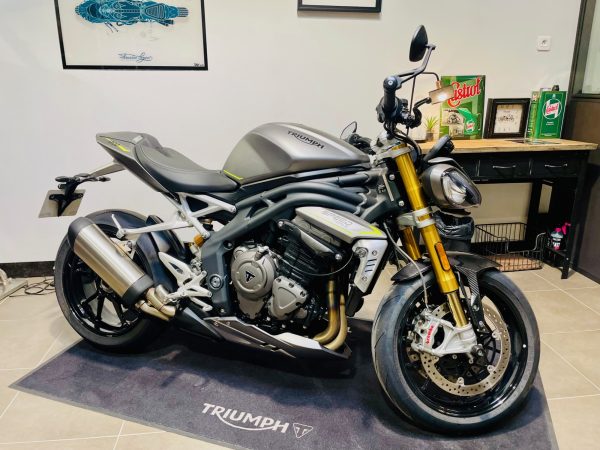 TRIUMPH SPEED TRIPLE 1200 RS – Image 2