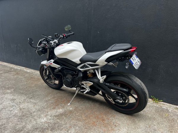 TRIUMPH STREET TRIPLE 765 RS – Image 4