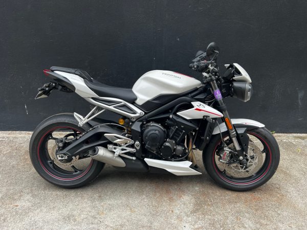 TRIUMPH STREET TRIPLE 765 RS – Image 2