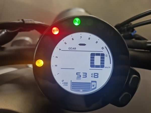 YAMAHA XSR 700 – Image 5