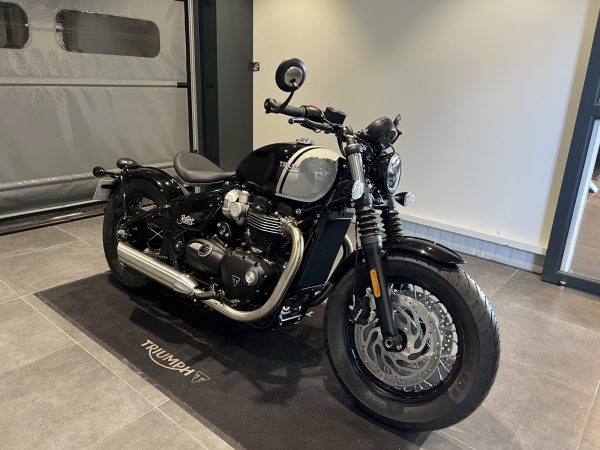 TRIUMPH Bonneville Bobber 1200 – Image 3
