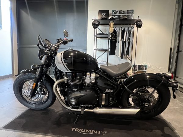 TRIUMPH Bonneville Bobber 1200 – Image 4