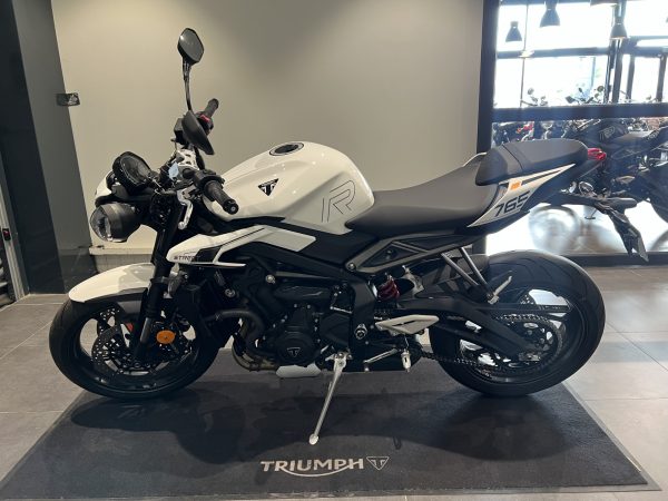 TRIUMPH STREET TRIPLE 765 R – Image 2