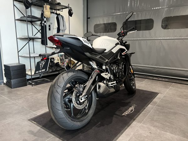 TRIUMPH STREET TRIPLE 765 R – Image 4
