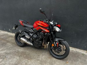 TRIUMPH STREET TRIPLE 765 R - ELIGIBLE A2