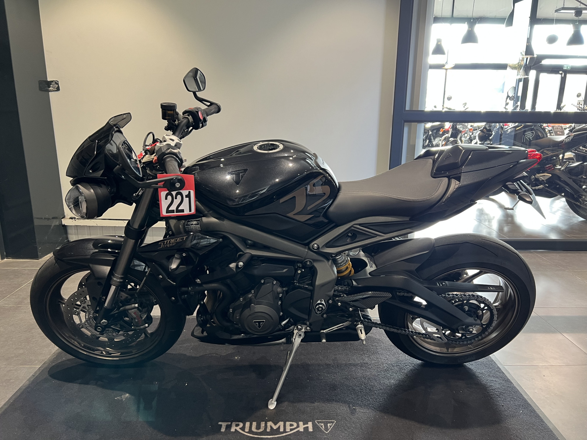 TRIUMPH STREET TRIPLE 765 RS – Image 3