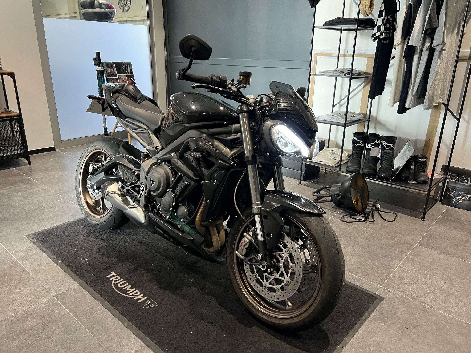 TRIUMPH STREET TRIPLE 765 RS – Image 2