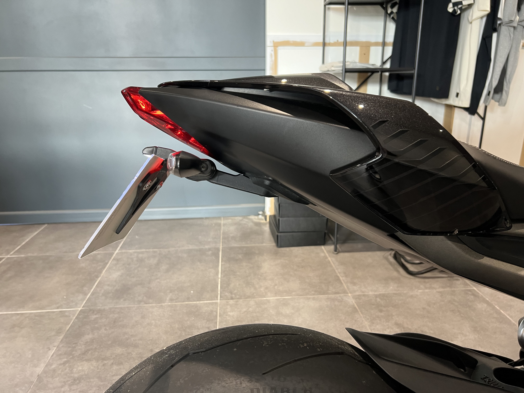 TRIUMPH STREET TRIPLE 765 RS – Image 8