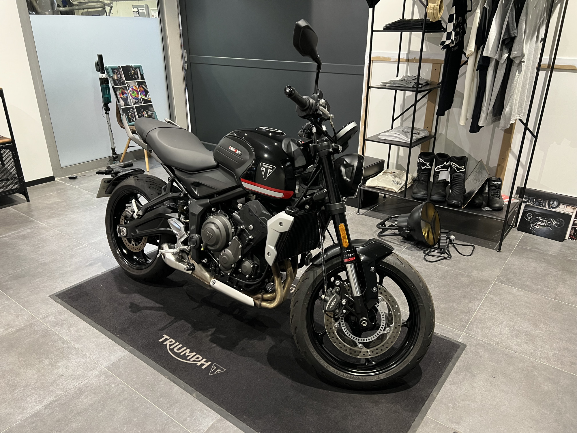 TRIUMPH TRIDENT 660 - A2 – Image 2