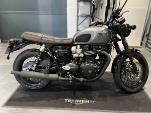 TRIUMPH Bonneville T120 Black