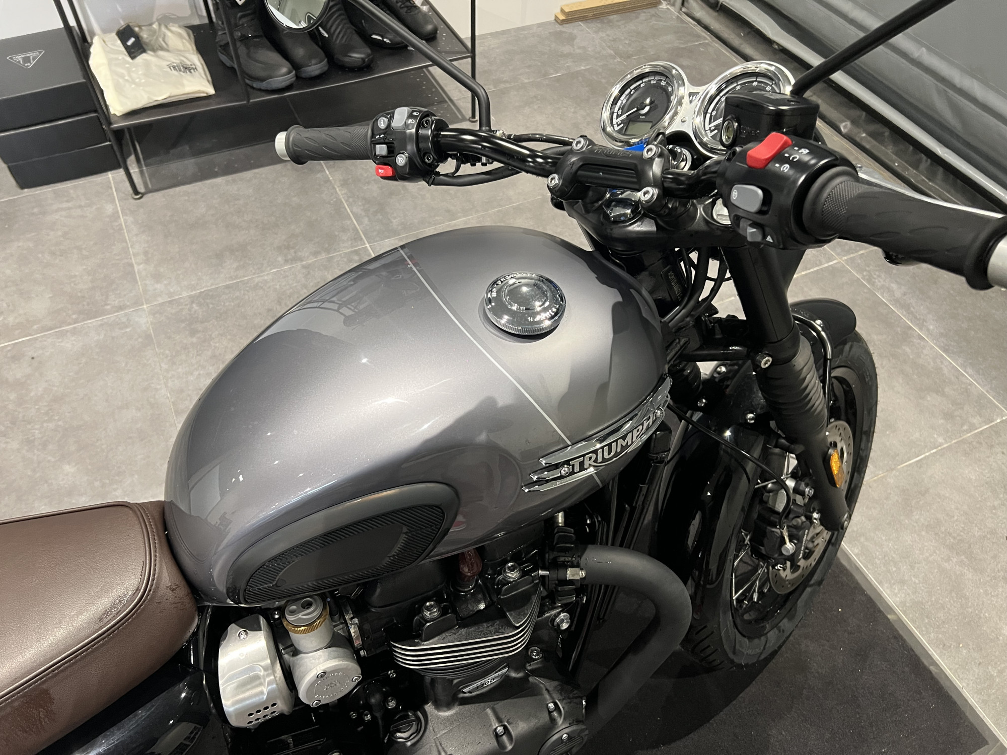 TRIUMPH Bonneville T120 Black – Image 6